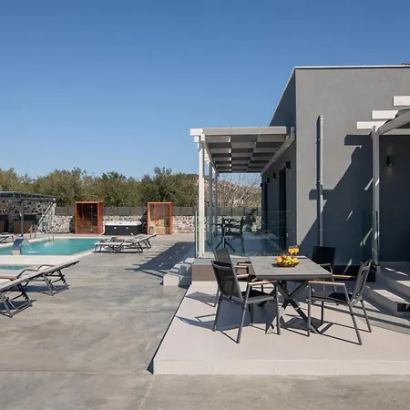 Pura Vida Villa, With 2 Pools, Jacuzzi & Sauna, By Thinkvilla Villa *